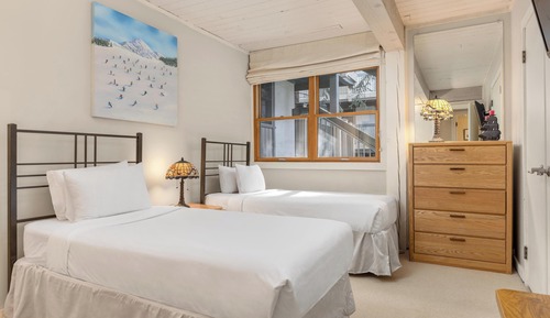 Condo, 3 Bedrooms (Summit 201)