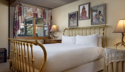 Condo, 2 Bedrooms (Slope 208)