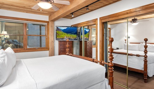Condo, 2 Bedrooms (Trails 102)