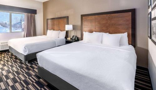 Queen Room with Two Queen Beds - Non-Smoking