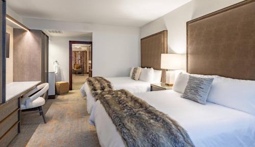 Suite with Two Queen Beds, Sofa Bed