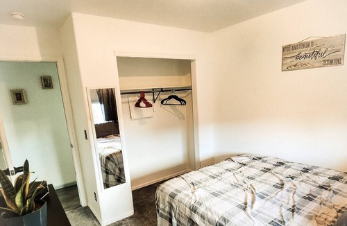 Clifton Bed & Breakfast | Private Bedroom In Home With All The Amenities