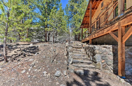 Twin Lakes Cottage | Idyllic Twin Lakes Escape w/Views of the Lakes