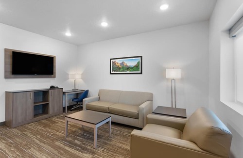 Ballard Hotel | Best Western Plus Landmark Hotel