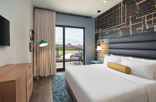 College Town Hotel | Hotel Indigo Tallahassee - Collegetown by IHG