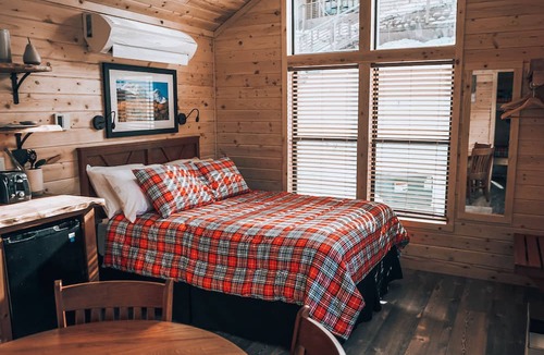 Mesa Hotel | Powderhorn Lodging