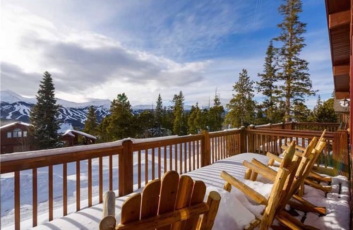 Woodmoor House | Emmett's Overlook