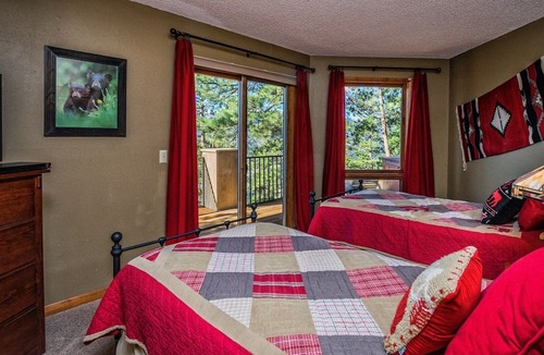 Windcliff Estates House | The Cedars Luxury At Windcliff 5 Bedroom Home by RedAwning