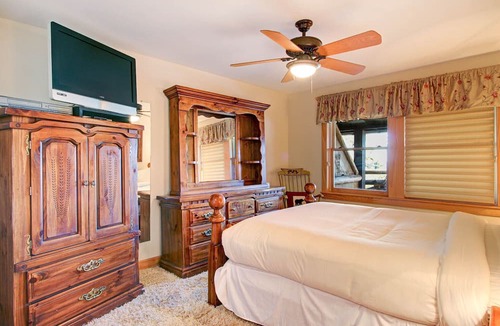 Estes Park Condo | Snowdrift Peak 203 2 Bedroom Condo by RedAwning