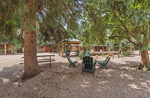 Colorado Springs Cabin | Timber Lodge Cabin 6