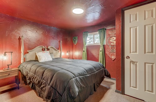 Florissant House | Medieval Manor