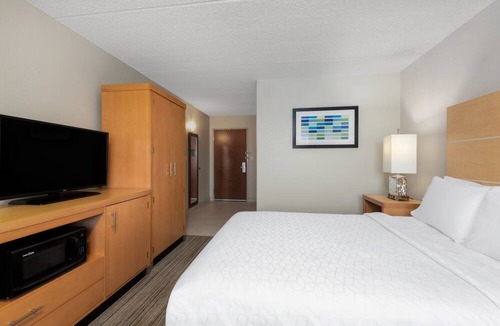 Wheat Ridge Hotel | Holiday Inn Express & Suites Wheat Ridge-Denver West by IHG