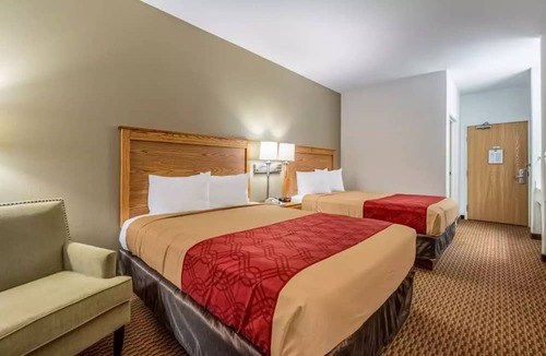 New Castle Hotel | Wingate by Wyndham New Castle - Glenwood Springs
