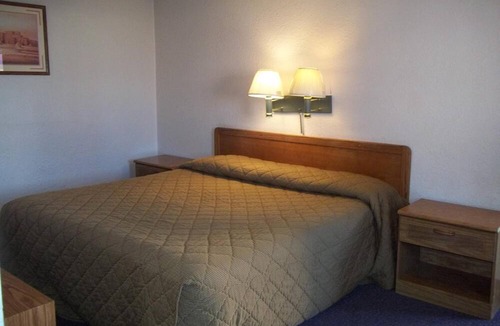 Cortez Hotel | National 9 Inn Sand Canyon