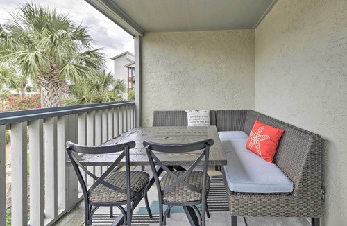 Holiday Beach Condo | Panama City Condo w/Balcony & Pool, Walk to Beach