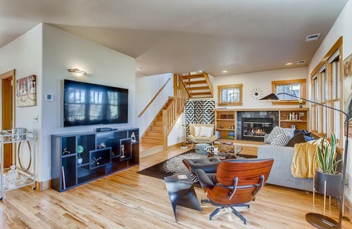River Rock Condo | Brilliant Posh Home – Backs to Poudre River Trail!