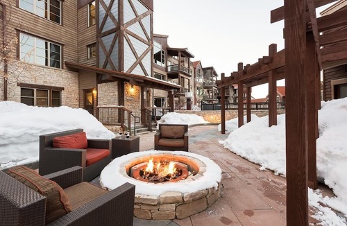 North Park City Condo | Silver Star 3302 | Condo with Fireplace