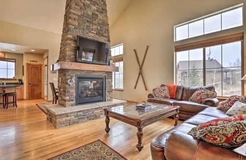 Silvercreek House | Ski In/Ski Out Enjoy the beautiful mountains and watch the skiers go by!
