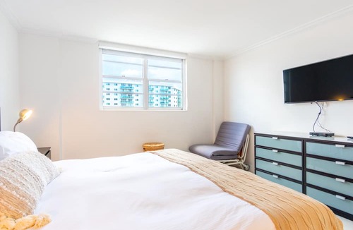 Sunny Isles Beach Condo | Spacious condo w/open layout across from the beach | WIFI + Parking