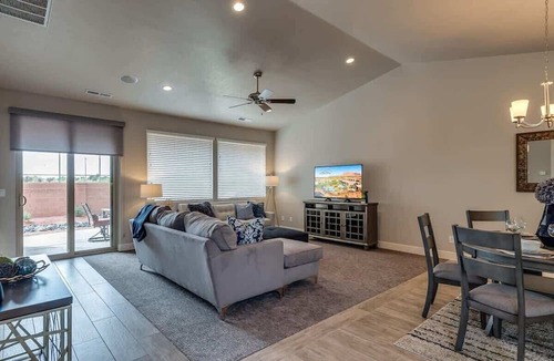 Santa Clara Condo | PVZ 82| Pool, Slides & Zion Views * Patio dining