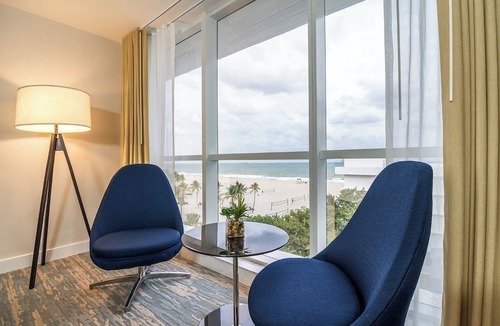 Central Beach Hotel | Group Friendly Retreat | 3 Modern Units | Outdoor Pool | Near South Beach Park