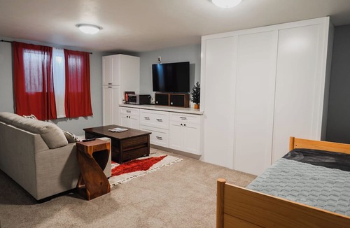 Midvale Apartment | Cozy and Quiet Apt in Midvale