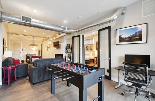 River North Art District Condo | Graffiti & Skyline | Luxury Corner RiNo Loft | Dog-Friendly & City Views