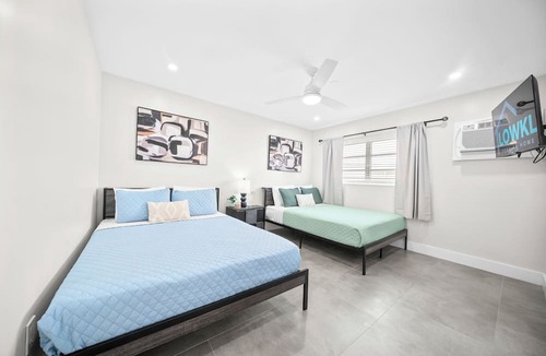 Victoria Park Apartment | Holiday Park by Lowkl