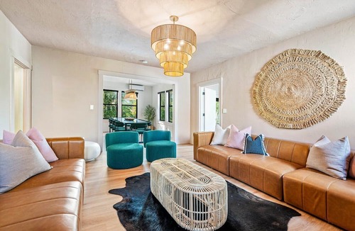 Flamingo Parks Apartment | Hacienda Flamingo Unit 2 - Expansive 3BR Retreat with Style & Comfort