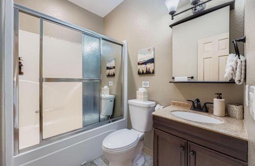 Colorado Springs House | Spectacular Mountain Oasis - Hot Tub & Home Theater