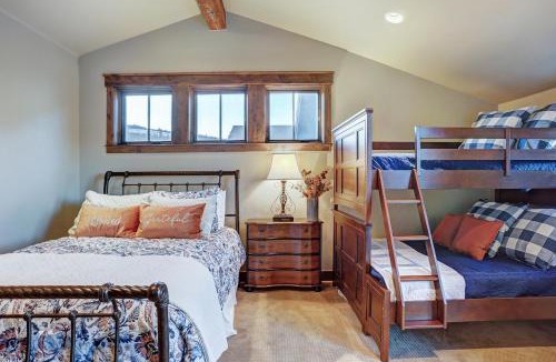 Fairmount On The River House | Lone Star Lodge, High End Property, On the River, Hot Tub, Dog Friendly