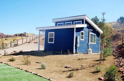 Leeds House | Luxury Tiny House on 1 acre near Zion & St George