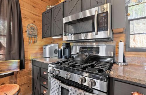 Woodland Park Ski Chalet | Hummingbird Heaven in Woodland Park CO Mountain Cabin