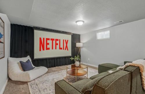 Arvada Plaza Area House | Projector Nights & Park Delights I Designer Reno