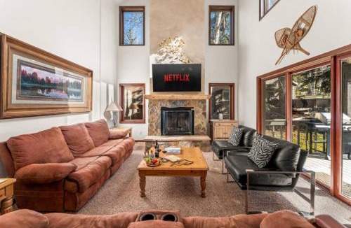 Eagle-Vail House | The Alpine Lodge 4BR on Eagle-Vail Golf Course
