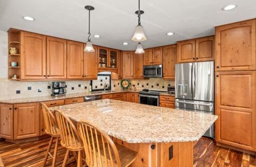 Eagle-Vail House | The Alpine Lodge 4BR on Eagle-Vail Golf Course