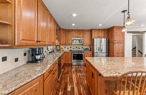 Eagle-Vail House | The Alpine Lodge 4BR on Eagle-Vail Golf Course