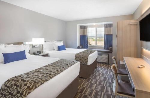 Springville Hotel | Microtel Inn & Suites by Wyndham Springville