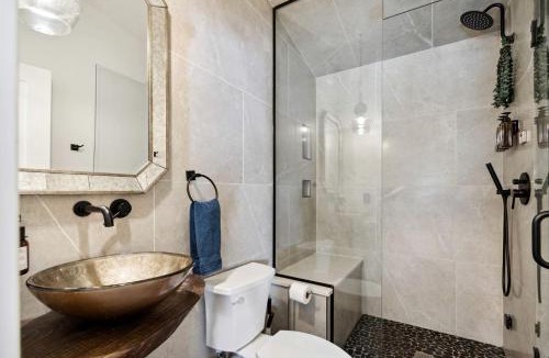 Allenspark House | Scenic Lodge Suite with Steam Shower & Hot Tub near Estes Park, Ferncliff Colorado