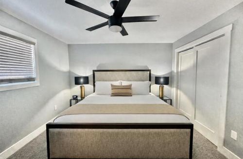 Moab South Valley House | Desert Horizon Retreat 4 Bedroom Luxury Villa - Pool, Hot Tub & Panoramic Views