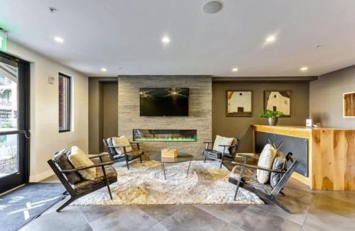 Downtown Salt Lake City Apartment | 1 min Delta - Salt Palace - King Bed - Gym - Parking