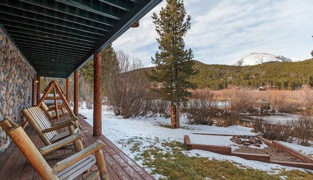 Blue River Hideaway by Boutiq