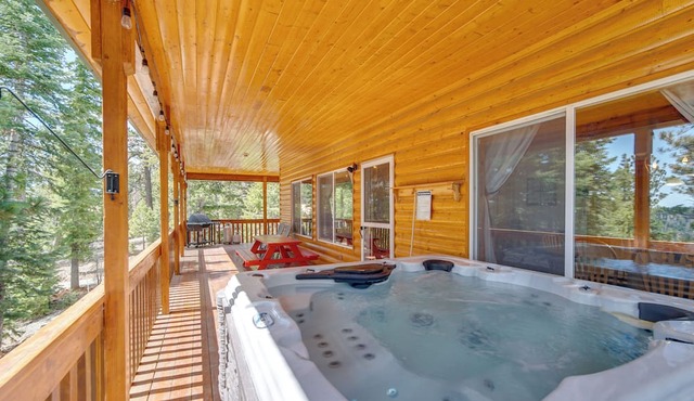Duck Creek Village Cabin Near National Forest!