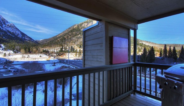 315 Woodbridge 2 Bedroom Condo by RedAwning