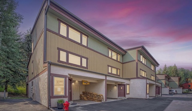 J1 Meadow Creek Miniums 3 Bedroom Condo by RedAwning