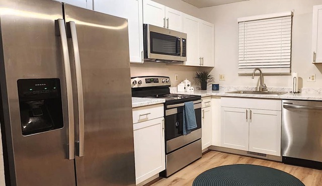 Large Centrally-Located Upstairs Apartment