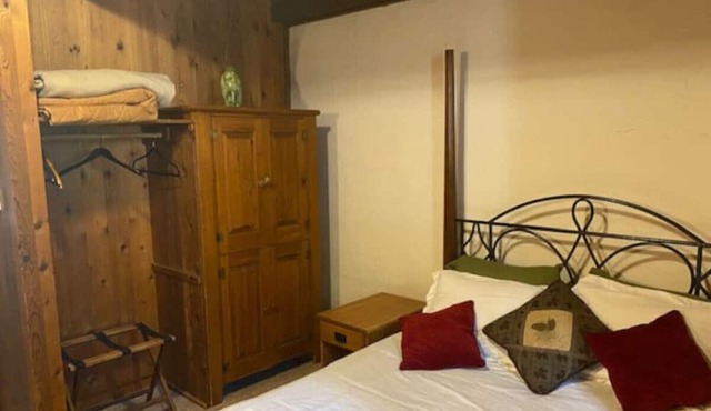 North Facing Room #13