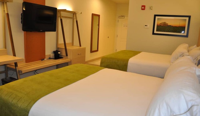 Holiday Inn Express & Suites Price by IHG