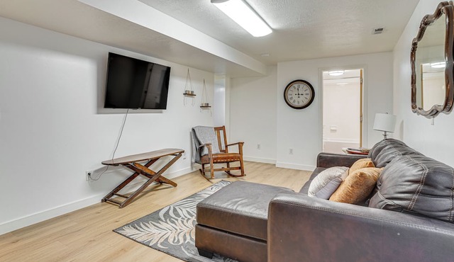 Utah Valley Basecamp: Apt for Hikers & Explorers!