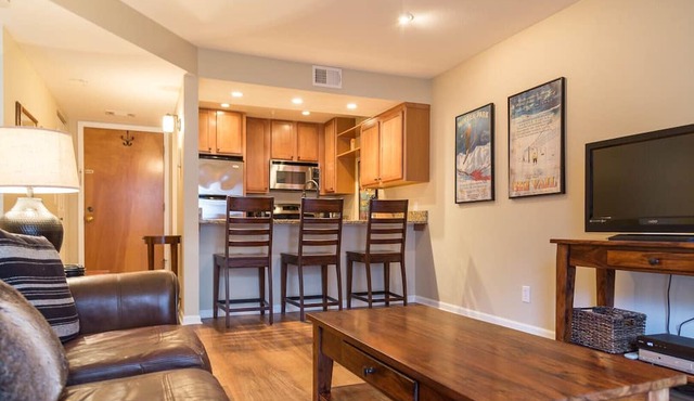 All-Inclusive luxury condo close to downtown Boulder Colorado